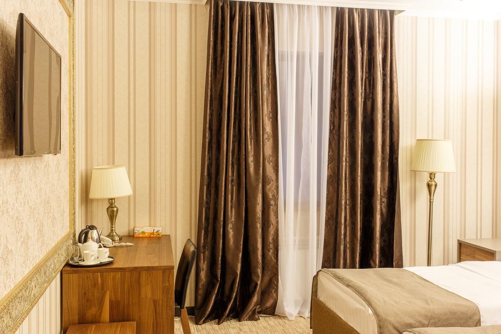 Astor Hotel & Spa Bisjkek Værelse billede