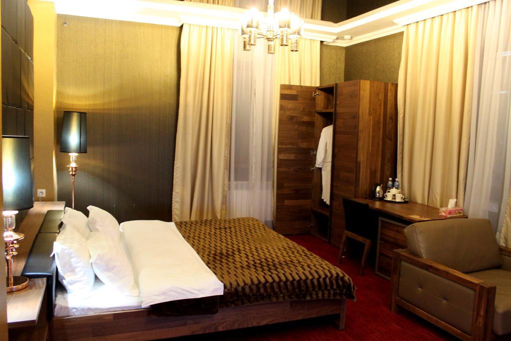 Astor Hotel & Spa Bisjkek Eksteriør billede