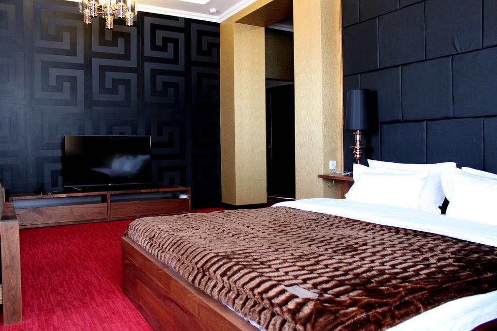 Astor Hotel & Spa Bisjkek Eksteriør billede